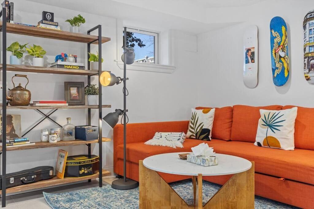 Apartment Stone's Throw From Capitol Hill Free Parking *